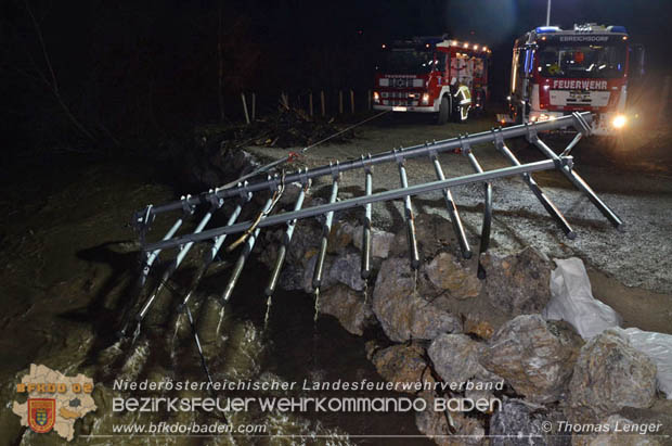 20181224 Feuerwehreinsatz in Ebreichsdorf bei der Piesting Wehranlage Foto: © Thomas Lenger 20181224 Feuerwehreinsatz in Ebreichsdorf bei der Piesting Wehranlage Foto: © Thomas Lenger