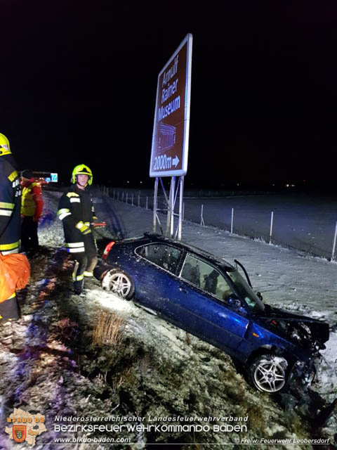 20190103 Verkehrsunfall auf der A2 zwischen Bad Vöslau und Baden  Foto: © Freiwillige Feuerwehr Leobersdorf