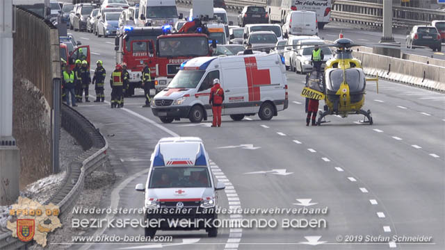 20190104 Autobahnsperre nach Verkehrsunfall auf der A2 zwischen Kottingbrunn und Bad Voeslau  Foto: © Stefan Schneider