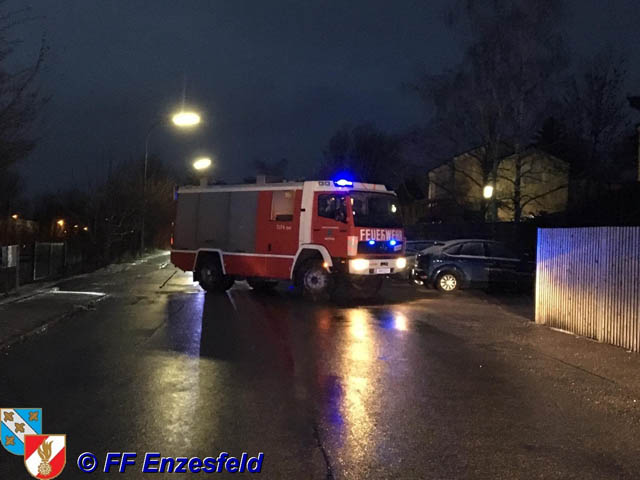 20190106 Verkehrsunfall im Ortsgebiet von Enzesfeld  Foto: © FF Enzesfeld