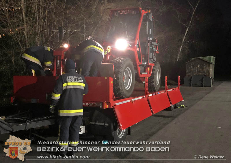 20190112 Anforderung des Teleskopladern des NÖ Landesfeuerwehrverbandes Bezirk Baden  Foto: © ASB Rene Weiner