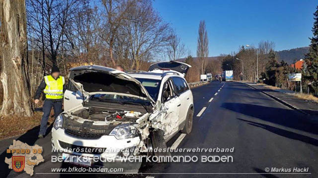 20190219 Verkehrsunfall auf der LB18 in Pottenstein  Foto: © Markus Hackl FF Pottenstein