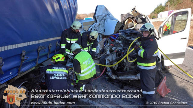 20190223 Verkehrsunfall auf der A21 zwischen Hochstraß und Alland im Gemeindegebiet Klausen-Leopoldsdorf  Foto: © Stefan Schneider