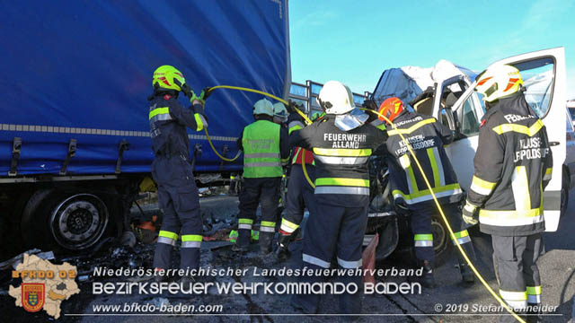 20190223 Verkehrsunfall auf der A21 zwischen Hochstraß und Alland im Gemeindegebiet Klausen-Leopoldsdorf  Foto: © Stefan Schneider