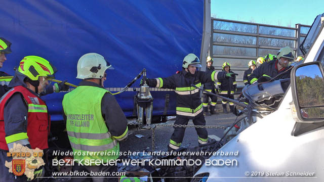 20190223 Verkehrsunfall auf der A21 zwischen Hochstraß und Alland im Gemeindegebiet Klausen-Leopoldsdorf  Foto: © Stefan Schneider