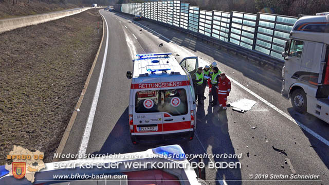 20190223 Verkehrsunfall auf der A21 zwischen Hochstraß und Alland im Gemeindegebiet Klausen-Leopoldsdorf  Foto: © Stefan Schneider