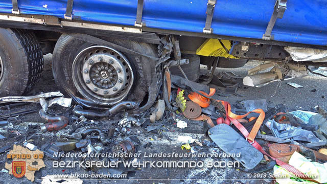 20190223 Verkehrsunfall auf der A21 zwischen Hochstraß und Alland im Gemeindegebiet Klausen-Leopoldsdorf  Foto: © Stefan Schneider