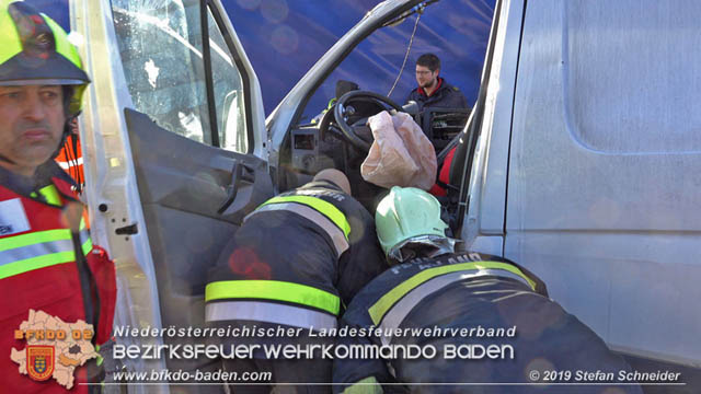 20190223 Verkehrsunfall auf der A21 zwischen Hochstraß und Alland im Gemeindegebiet Klausen-Leopoldsdorf  Foto: © Stefan Schneider