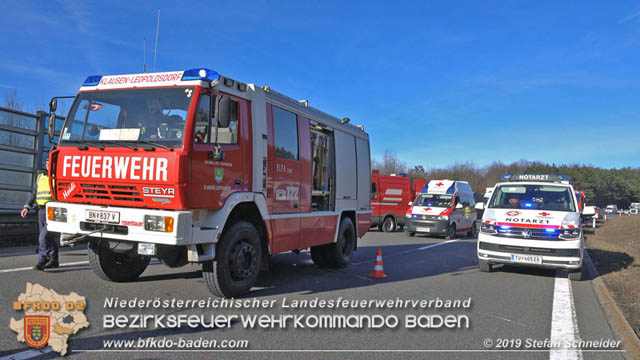 20190223 Verkehrsunfall auf der A21 zwischen Hochstraß und Alland im Gemeindegebiet Klausen-Leopoldsdorf  Foto: © Stefan Schneider