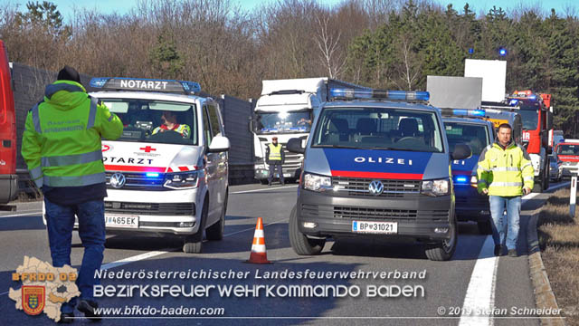 20190223 Verkehrsunfall auf der A21 zwischen Hochstraß und Alland im Gemeindegebiet Klausen-Leopoldsdorf  Foto: © Stefan Schneider