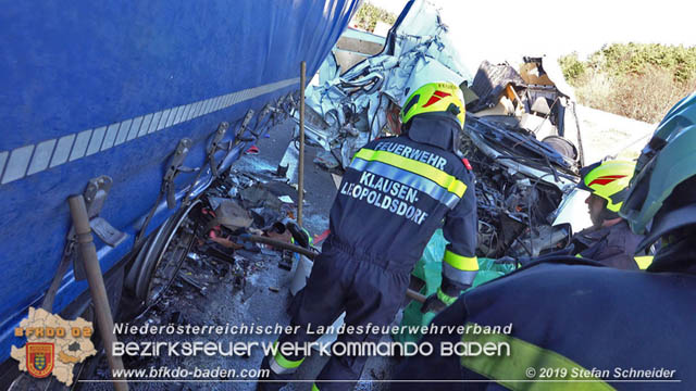 20190223 Verkehrsunfall auf der A21 zwischen Hochstraß und Alland im Gemeindegebiet Klausen-Leopoldsdorf  Foto: © Stefan Schneider
