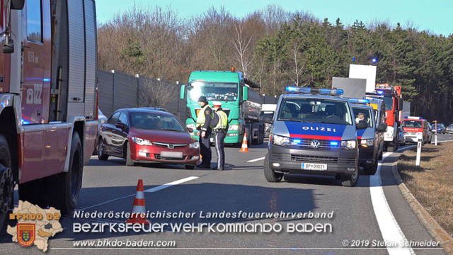 20190223 Verkehrsunfall auf der A21 zwischen Hochstraß und Alland im Gemeindegebiet Klausen-Leopoldsdorf  Foto: © Stefan Schneider