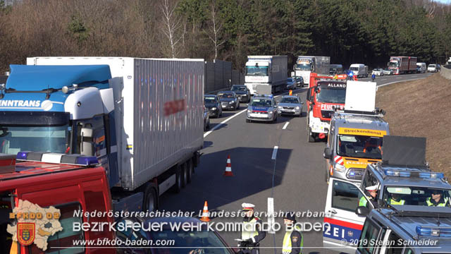 20190223 Verkehrsunfall auf der A21 zwischen Hochstraß und Alland im Gemeindegebiet Klausen-Leopoldsdorf  Foto: © Stefan Schneider