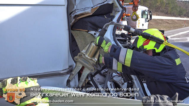 20190223 Verkehrsunfall auf der A21 zwischen Hochstraß und Alland im Gemeindegebiet Klausen-Leopoldsdorf  Foto: © Stefan Schneider