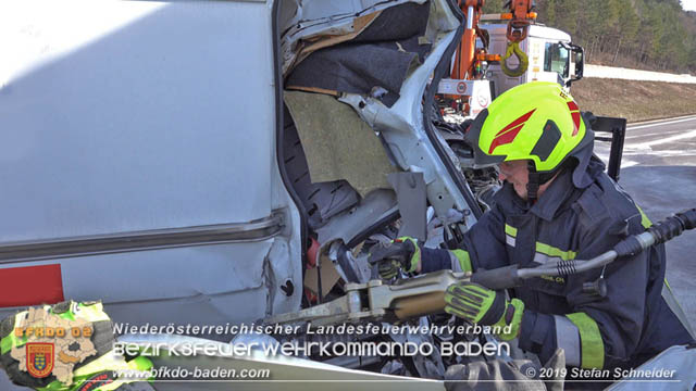 20190223 Verkehrsunfall auf der A21 zwischen Hochstraß und Alland im Gemeindegebiet Klausen-Leopoldsdorf  Foto: © Stefan Schneider