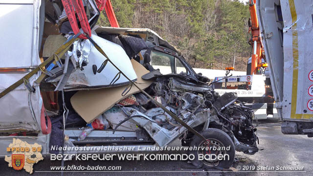 20190223 Verkehrsunfall auf der A21 zwischen Hochstraß und Alland im Gemeindegebiet Klausen-Leopoldsdorf  Foto: © Stefan Schneider