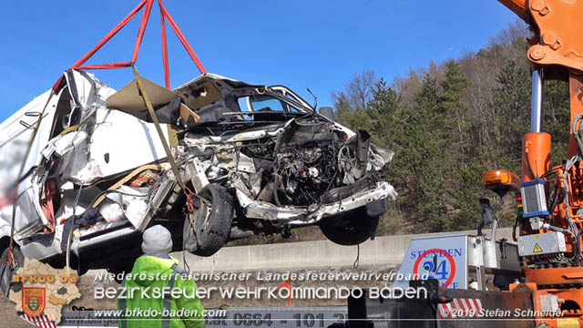 20190223 Verkehrsunfall auf der A21 zwischen Hochstraß und Alland im Gemeindegebiet Klausen-Leopoldsdorf  Foto: © Stefan Schneider