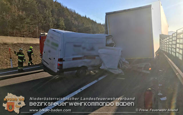 20190223 Verkehrsunfall auf der A21 zwischen Hochstraß und Alland im Gemeindegebiet Klausen-Leopoldsdorf  Foto: © Thomas Hohlaschgwandtner