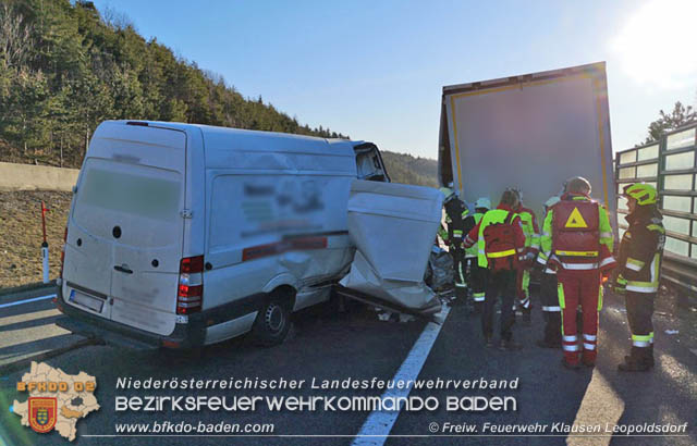 20190223 Verkehrsunfall auf der A21 zwischen Hochstraß und Alland im Gemeindegebiet Klausen-Leopoldsdorf  Foto: © Herbert Fischbacher
