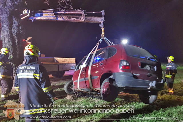 20190324 Verkehrsunfall auf der L157 Pottendorf-Tattendorf  Foto: © Pfingstl FF Pottendorf