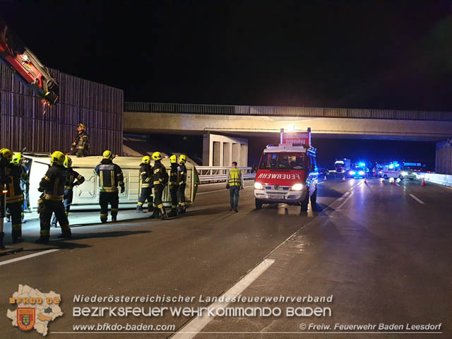 20190330 Schwerer Verkehrsunfall auf der A2 Südautobahn bei Bad Vöslau Foto: © Freiwillige Feuerwehr Baden-Leesdorf 20190330 Schwerer Verkehrsunfall auf der A2 Südautobahn bei Bad Vöslau Foto: © Freiwillige Feuerwehr Baden-Leesdorf