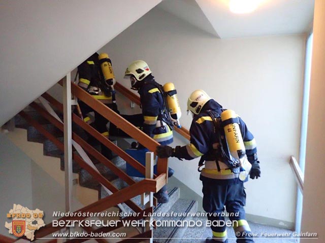 20190401 Brand in einer Gainfarner Wohnhausanlage  Foto: © Freiwillige Feuerwehr Gainfarn