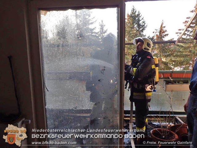 20190401 Brand in einer Gainfarner Wohnhausanlage  Foto: © Freiwillige Feuerwehr Gainfarn