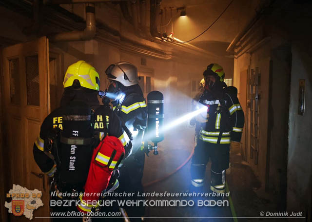 20190405 Kellerbrand in Badener Mehrparteienwohnhaus im Ortsteil Weikersdorf  Foto: © Dominik Judt