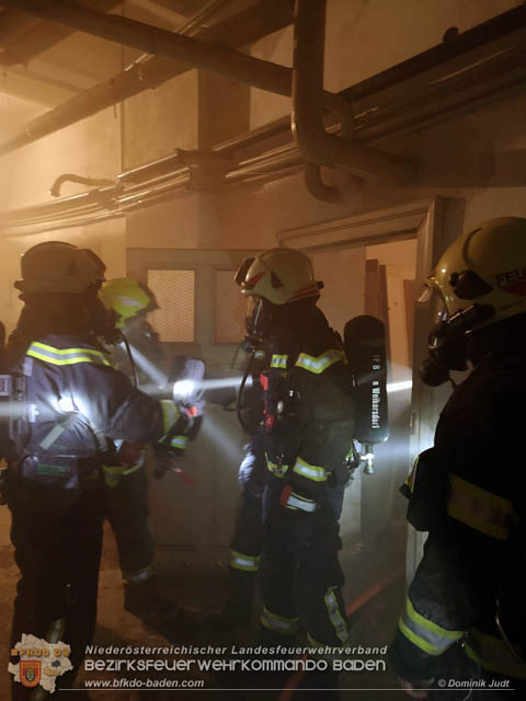 20190405 Kellerbrand in Badener Mehrparteienwohnhaus im Ortsteil Weikersdorf  Foto: © Dominik Judt