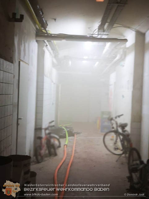 20190405 Kellerbrand in Badener Mehrparteienwohnhaus im Ortsteil Weikersdorf  Foto: © Dominik Judt