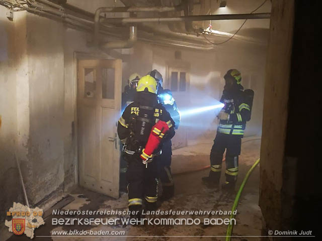 20190405 Kellerbrand in Badener Mehrparteienwohnhaus im Ortsteil Weikersdorf  Foto: © Dominik Judt