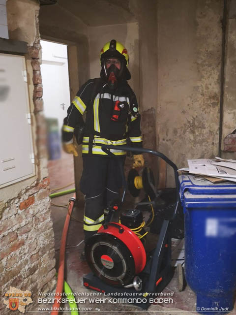 20190405 Kellerbrand in Badener Mehrparteienwohnhaus im Ortsteil Weikersdorf  Foto: © Dominik Judt