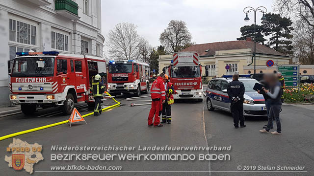 20190405 Kellerbrand in Badener Mehrparteienwohnhaus im Ortsteil Weikersdorf  Foto: © Stefan Schneider