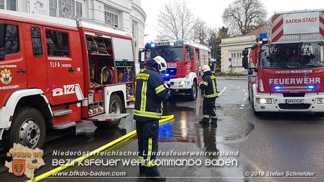 20190405 Kellerbrand in Badener Mehrparteienwohnhaus im Ortsteil Weikersdorf  Foto: © Stefan Schneider