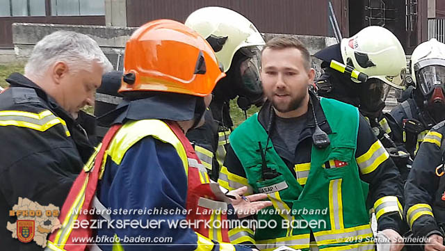 20190405 Kellerbrand in Badener Mehrparteienwohnhaus im Ortsteil Weikersdorf  Foto: © Stefan Schneider