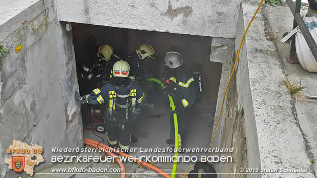 20190405 Kellerbrand in Badener Mehrparteienwohnhaus im Ortsteil Weikersdorf  Foto: © Stefan Schneider