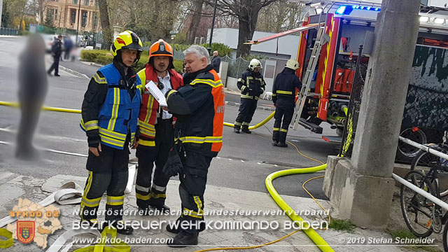 20190405 Kellerbrand in Badener Mehrparteienwohnhaus im Ortsteil Weikersdorf  Foto: © Stefan Schneider