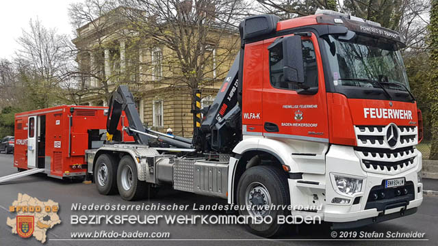 20190405 Kellerbrand in Badener Mehrparteienwohnhaus im Ortsteil Weikersdorf  Foto: © Stefan Schneider