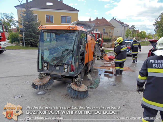 20190510 Verkehrsunfall im Zentrum Blumau-Neurißhof  Foto: © Freiwillige Feuerwehr Günselsdorf