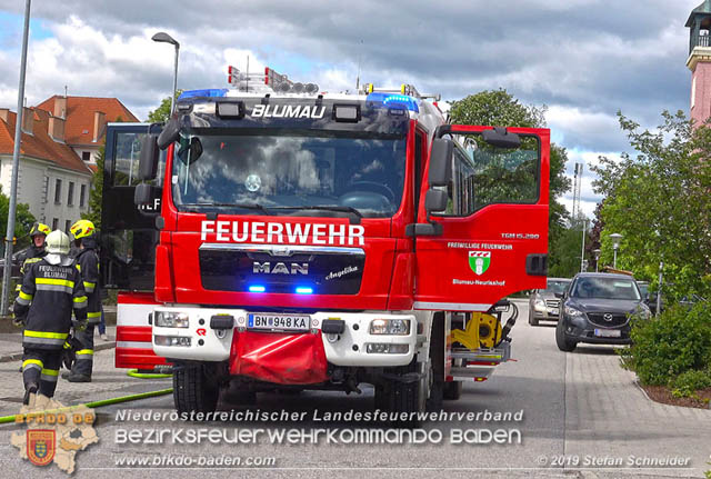 20190510 Verkehrsunfall im Zentrum Blumau-Neurißhof  Foto: © Stefan Schneider BFK Baden