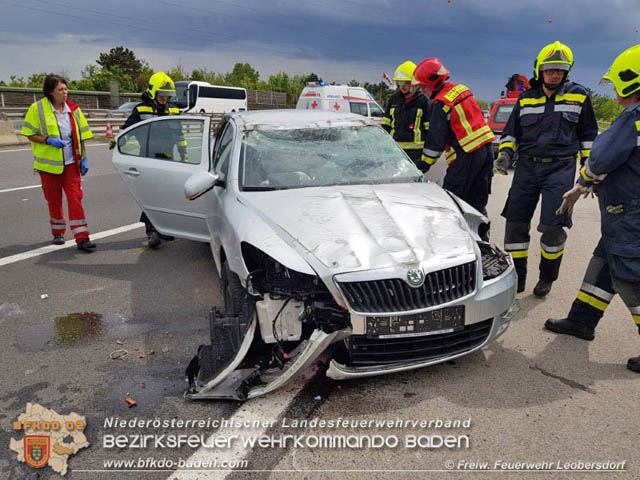 20190511 Verkehrsunfall auf der A2 bei Leobersdorf  Foto: © Martin Pock  FF Leobersdorf