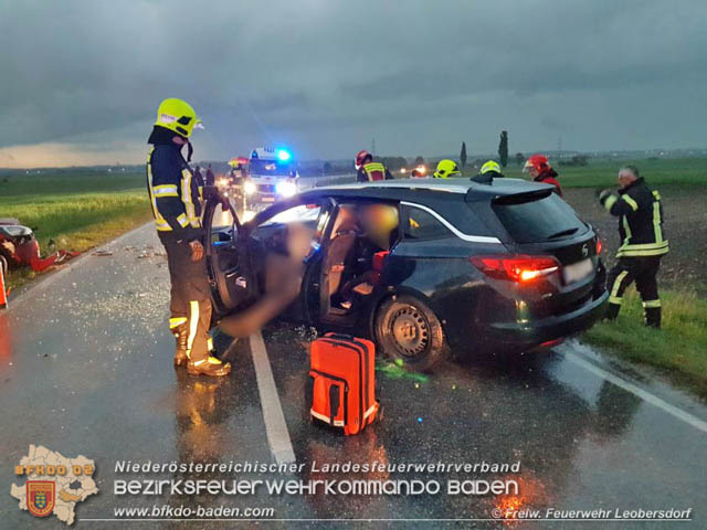 20190511 Verkehrsunfall auf der L4040 bei Leobersdorf  Foto: © Martin Pock  FF Leobersdorf