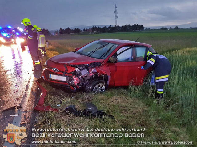 20190511 Verkehrsunfall auf der L4040 bei Leobersdorf  Foto: © Martin Pock  FF Leobersdorf