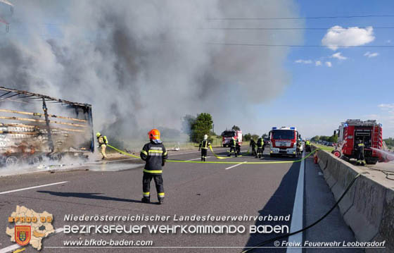 20190524 Schwerer LKW Unfall auf der A2 zwischen Wöllersdorf u. Leobersdorf  Foto: ©  FF Leobersdorf