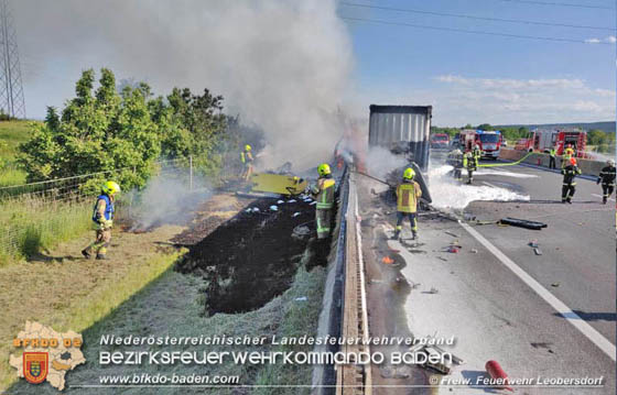 20190524 Schwerer LKW Unfall auf der A2 zwischen Wöllersdorf u. Leobersdorf  Foto: ©  FF Leobersdorf
