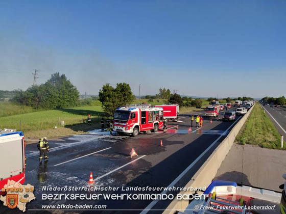 20190524 Schwerer LKW Unfall auf der A2 zwischen Wöllersdorf u. Leobersdorf  Foto: ©  FF Leobersdorf