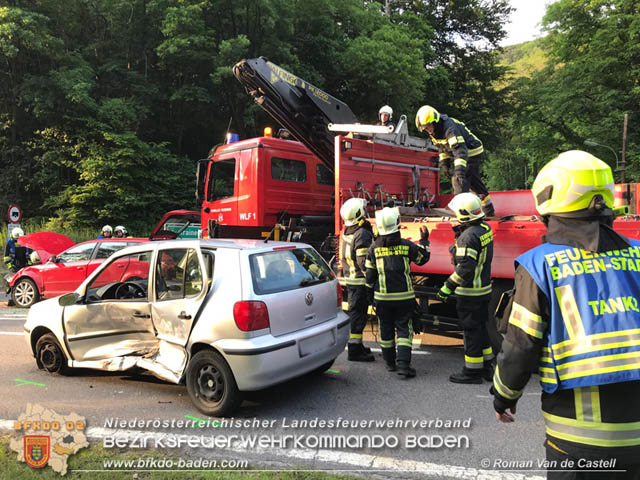 20190526 Verkehrsunfall LB210 x Siegenfeld Foto: © Roman Van de Castell FF Baden-Stadt 20190526 Verkehrsunfall LB210 x Siegenfeld Foto: © Roman Van de Castell FF Baden-Stadt