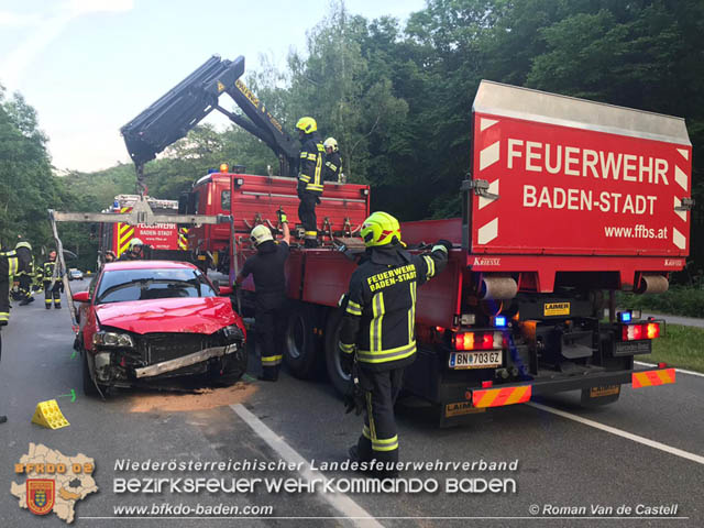 20190526 Verkehrsunfall LB210 x Siegenfeld Foto: © Roman Van de Castell FF Baden-Stadt 20190526 Verkehrsunfall LB210 x Siegenfeld Foto: © Roman Van de Castell FF Baden-Stadt
