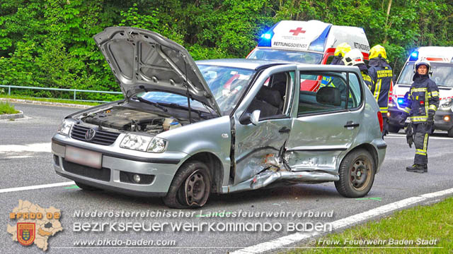 20190526 Verkehrsunfall LB210 x Siegenfeld Foto: © Stefan Schneider FF Baden-Stadt 20190526 Verkehrsunfall LB210 x Siegenfeld Foto: © Stefan Schneider FF Baden-Stadt