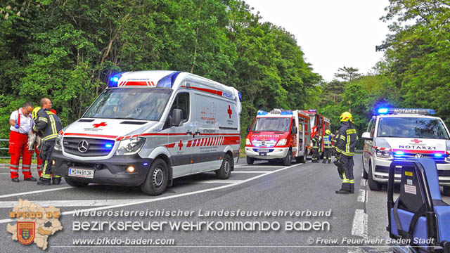 20190526 Verkehrsunfall LB210 x Siegenfeld Foto: © Stefan Schneider FF Baden-Stadt 20190526 Verkehrsunfall LB210 x Siegenfeld Foto: © Stefan Schneider FF Baden-Stadt